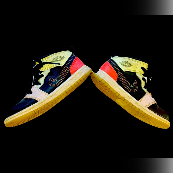 Nike Air Jordan 1 Mid SE PS Glow in the Dark AV5173-076 Toddler Size US 10 C - Picture 4 of 9